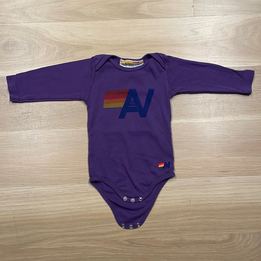 Aviator Nation Long Sleeve Onesie. size 6-12M